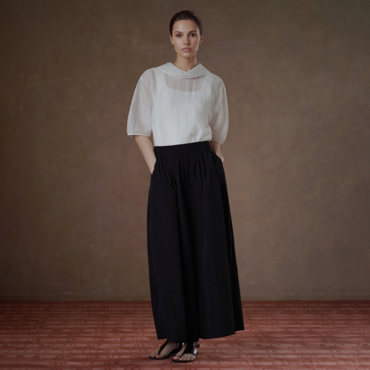 Cropped Wide-Leg Trousers - by chocpi